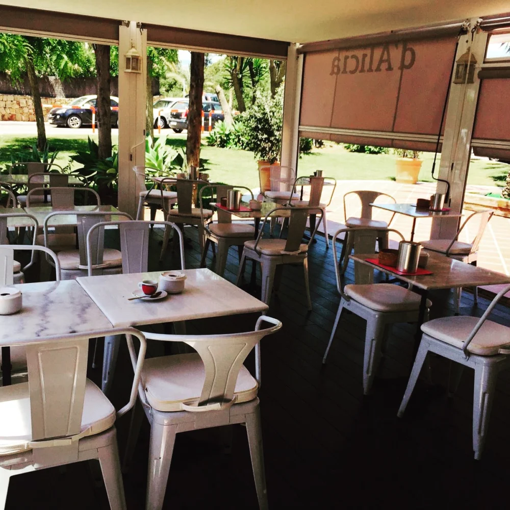 Alicia Café Guadalmina