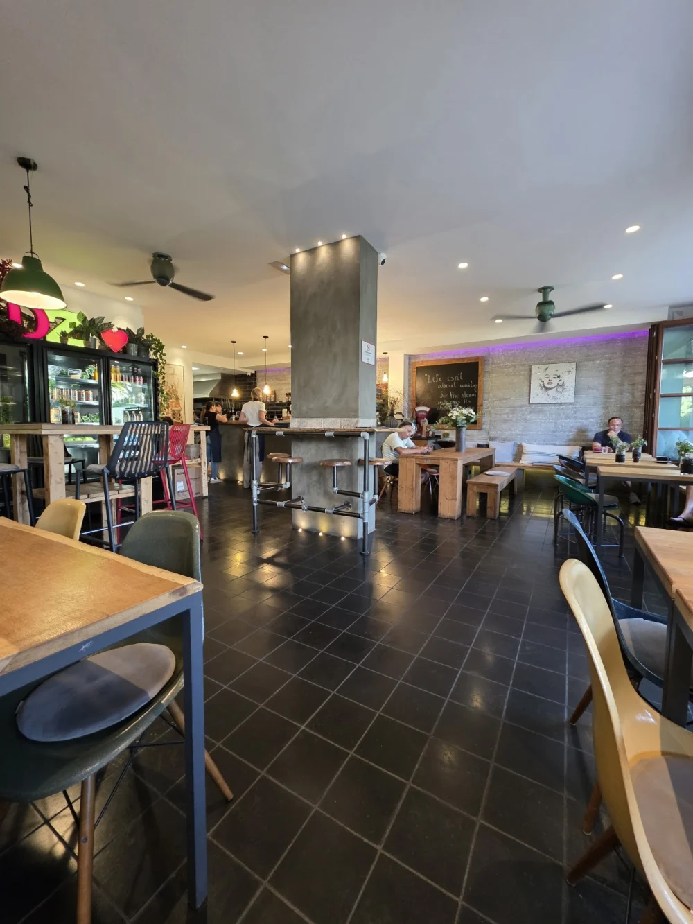 Cafetería Dezentral | Marbella