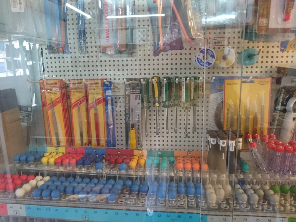 Componentes Electrónicos Blanco