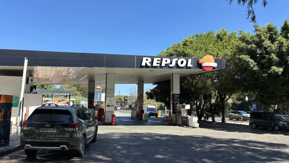 Estación de Servicio Madese - Repsol - 2