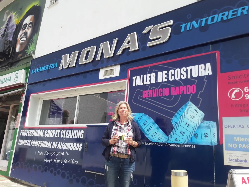 Mona's Lavanderia - 2