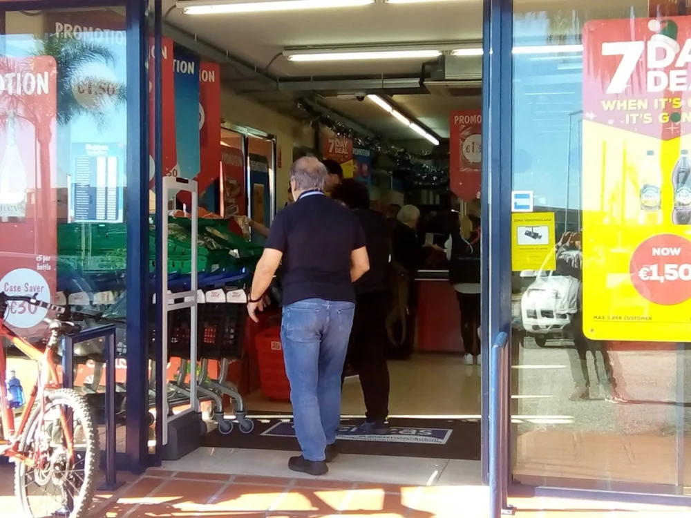 Overseas - British Supermarket - Suppliers of Iceland & Waitrose - 2