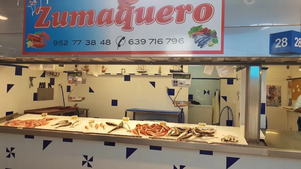 ZUMAQUERO Fish Stand